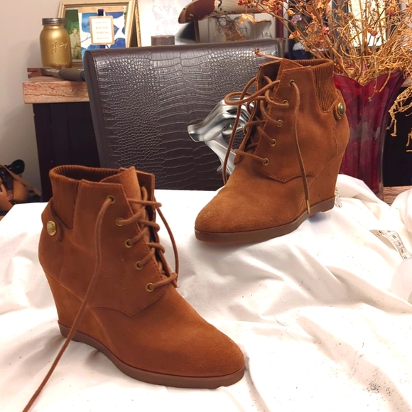Michael Kors BROWN wedge booties - Picture 1 of 11